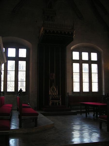 Trone